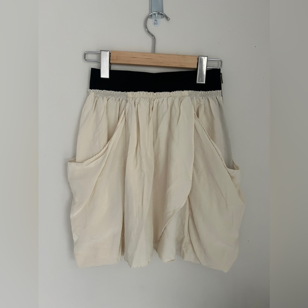 Wilfred Champagne Silk Taffeta Tulip Skirt Champagne with Black waistband ~ Sz 0